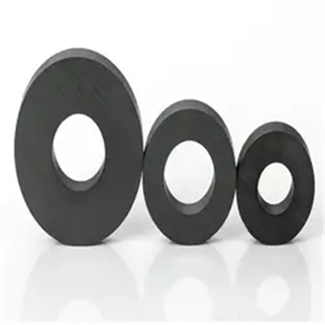 Ferrite Magnet Ring Y10T 220*110*25