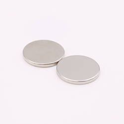 Free Samples Permanent Disc Magnet Sintered NdFeB Magnetite Sheet Strong Magnetism Round Shape Neodymium Magnet