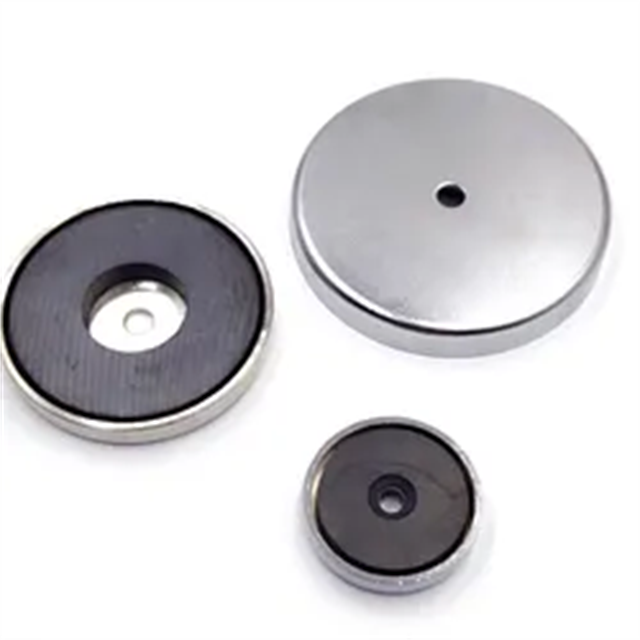 Ferrite Magnet Countersunk Y30 45*4.1*6