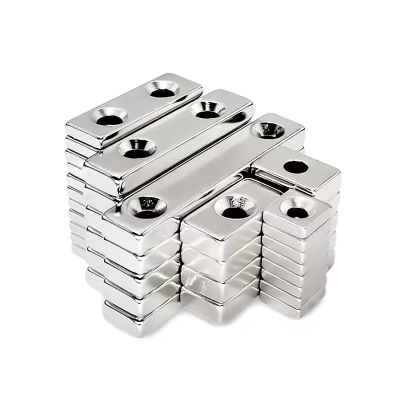 N35-N52 Strong Countersunk Hole Rectangle Neodymium Magnets Permanent Block Magnets With Screw Hole For Industrial Mounting 