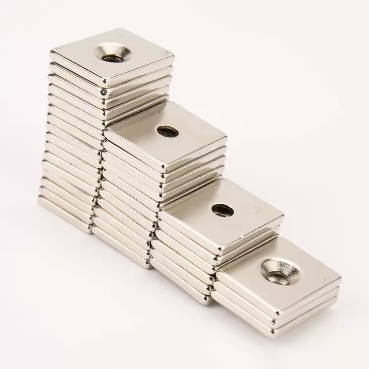 Custom N28 N38 N35 N40 N42 N52 Any Size of Square Countersunk Hole Neodymium Magnet Strong Permanent NdFeB Block Magnet for Fixing 