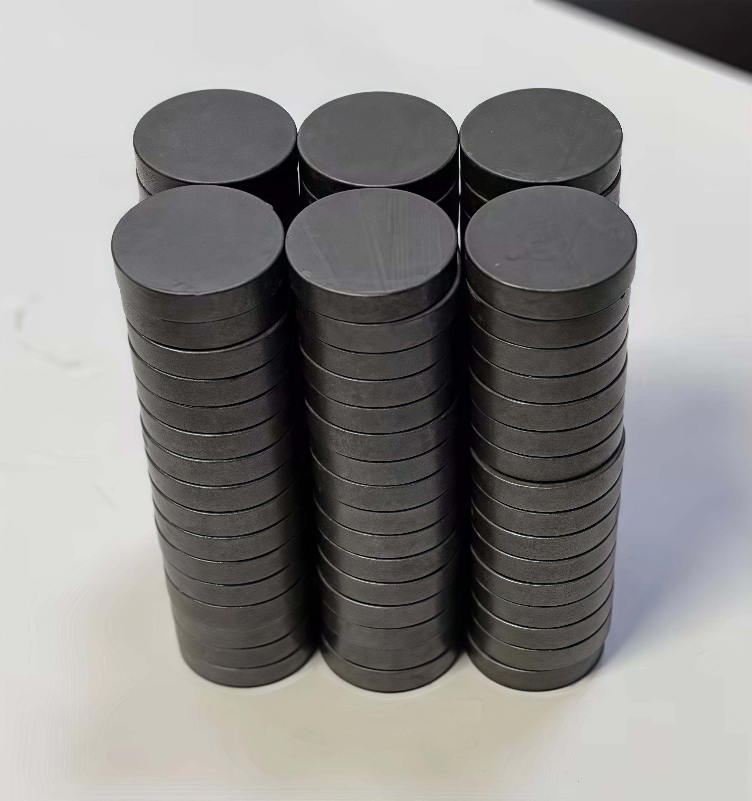 Manufacturer Y30 Y30bh Small Circular Sintered Ferrite Disc Magnet Round Ferrite Magnets for Hall Sensor