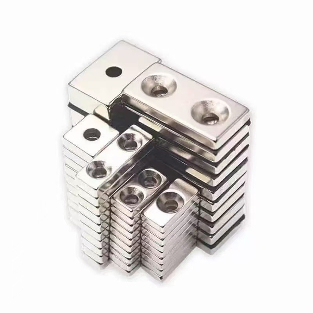 N35-N52 Strong Countersunk Hole Rectangle Neodymium Magnets Permanent Block Magnets With Screw Hole For Industrial Mounting 