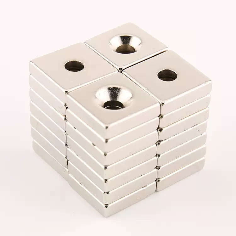 Custom N28 N38 N35 N40 N42 N52 Any Size of Square Countersunk Hole Neodymium Magnet Strong Permanent NdFeB Block Magnet for Fixing 